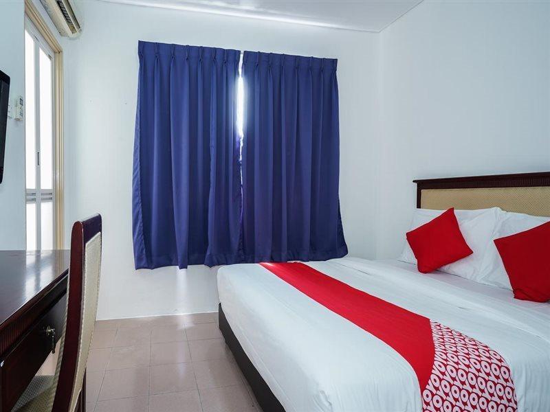 Oyo 43955 N9 Business Hotel Nilai Εξωτερικό φωτογραφία