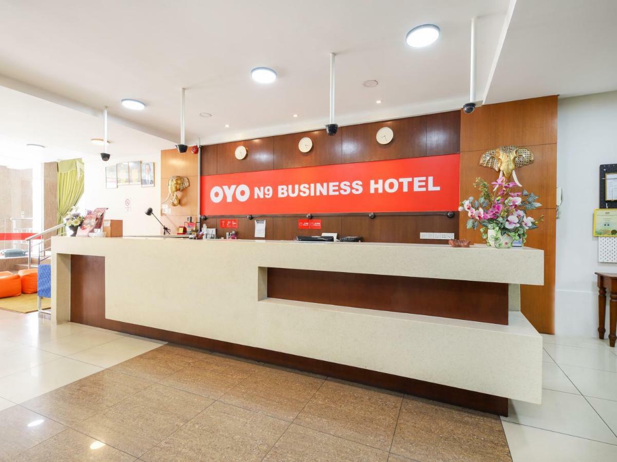 Oyo 43955 N9 Business Hotel Nilai Εξωτερικό φωτογραφία